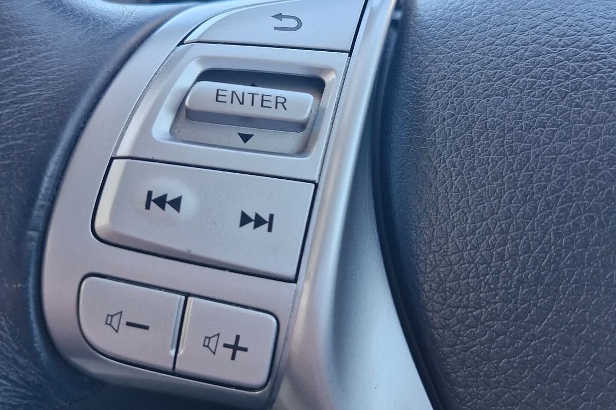 2015 Nissan X-TRAIL ST-L T32