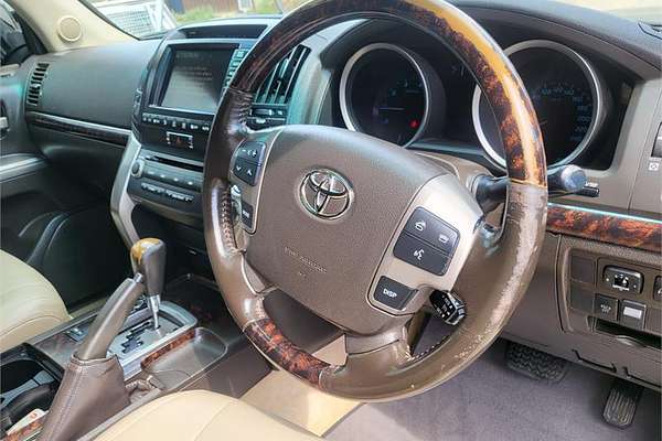2008 Toyota Landcruiser Sahara UZJ200R