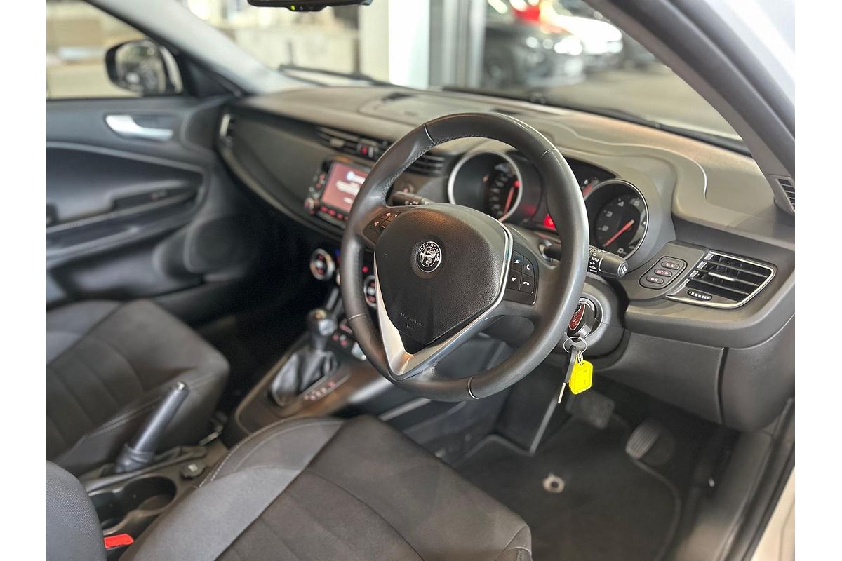 2018 Alfa Romeo Giulietta Super Series 2