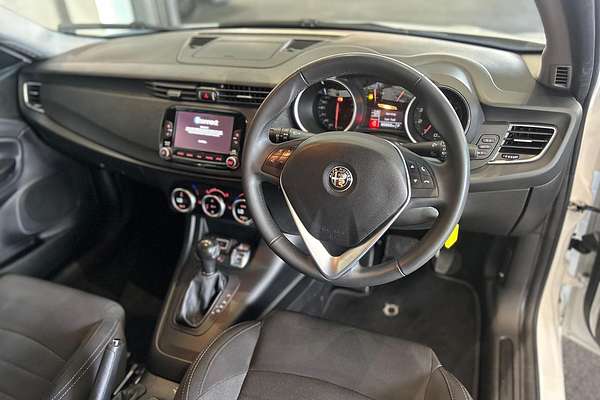 2018 Alfa Romeo Giulietta Super Series 2