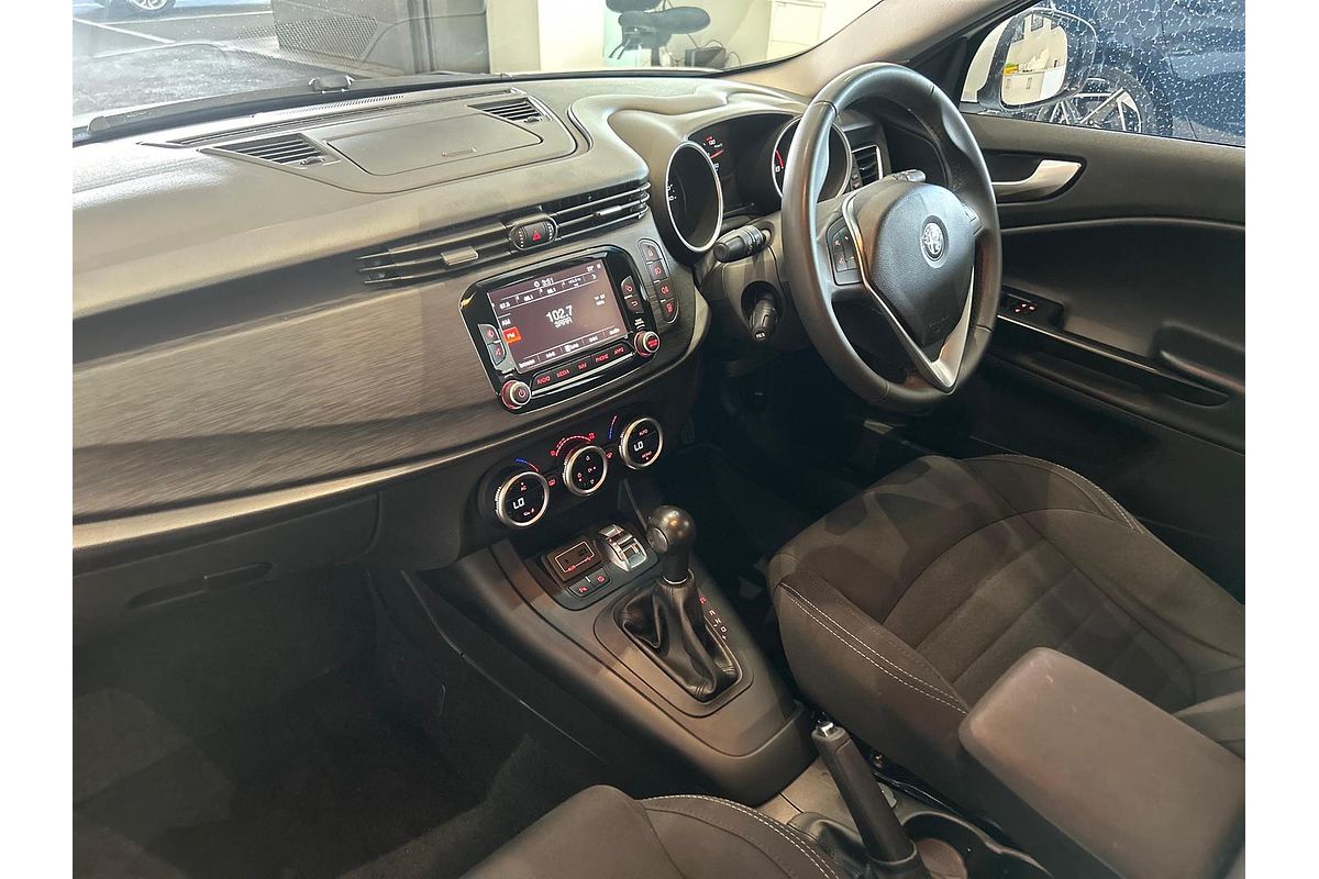 2018 Alfa Romeo Giulietta Super Series 2