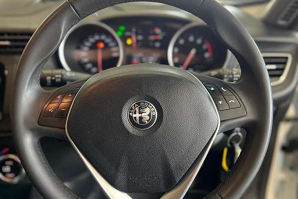 2018 Alfa Romeo Giulietta Super Series 2