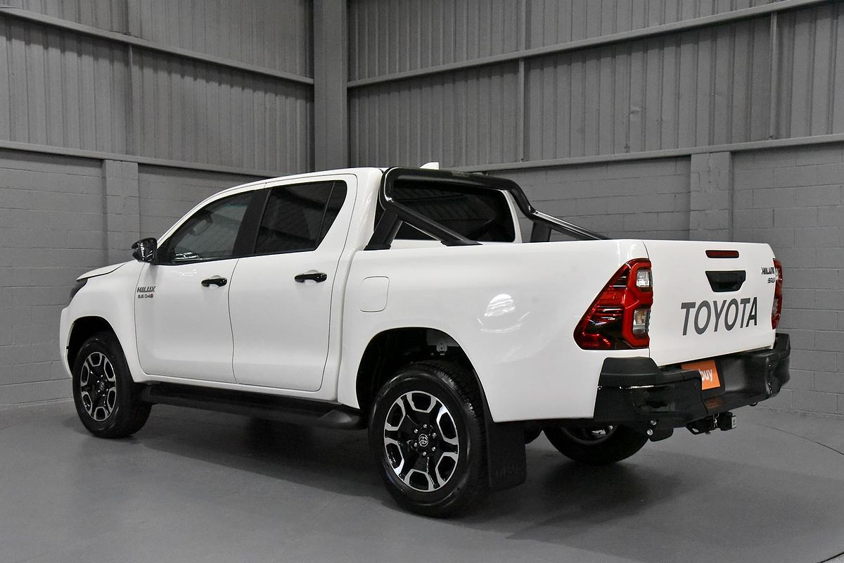 2024 Toyota Hilux SR5 48V GUN126R 4X4