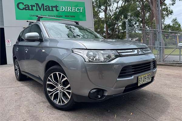 2013 Mitsubishi OUTLANDER ES (4x4) ZJ
