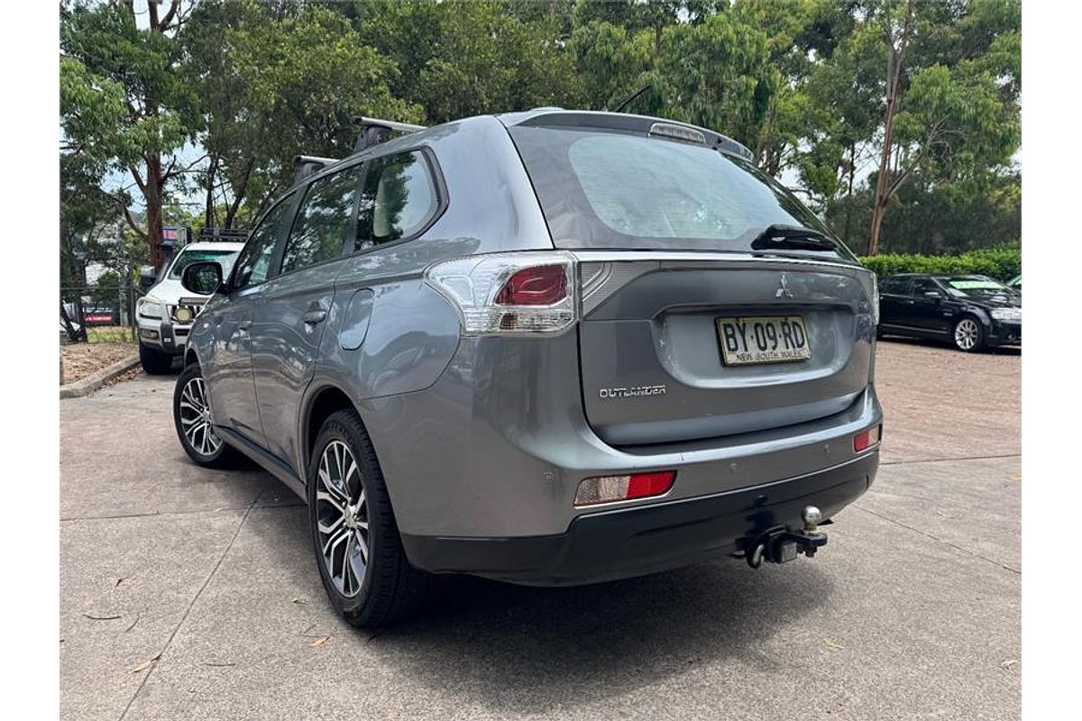 2013 Mitsubishi Outlander ES ZJ