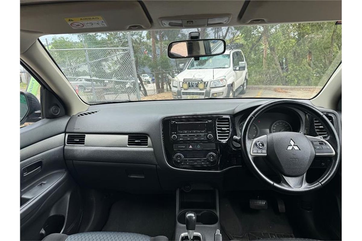 2013 Mitsubishi OUTLANDER ES (4x4) ZJ