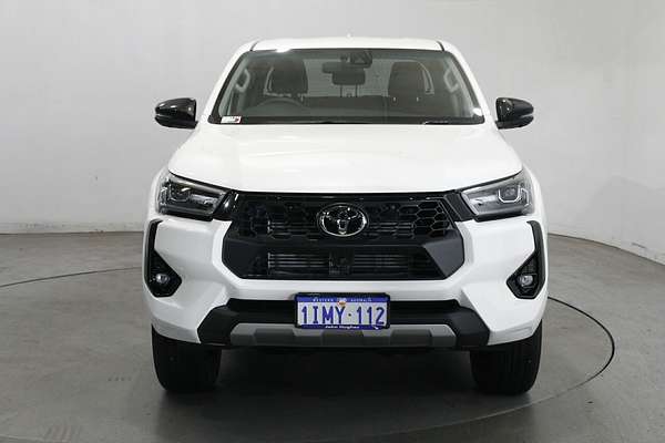 2024 Toyota Hilux SR5 48V GUN126R 4X4