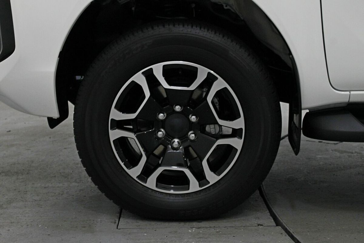 2024 Toyota Hilux SR5 48V GUN126R 4X4
