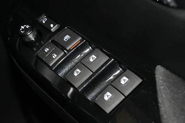 2024 Toyota Hilux SR5 48V GUN126R 4X4