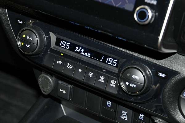 2024 Toyota Hilux SR5 48V GUN126R 4X4