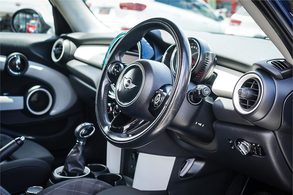 2015 MINI Hatch Cooper F55