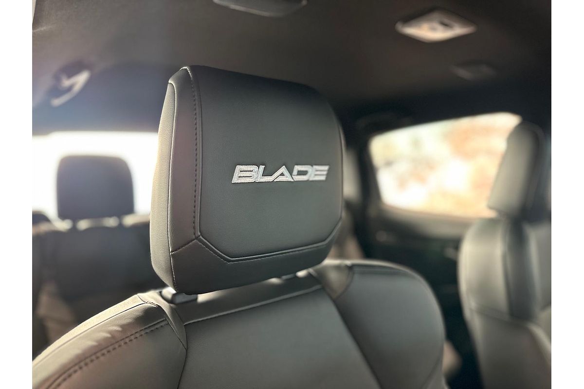 2024 Isuzu D-MAX BLADE 4X4