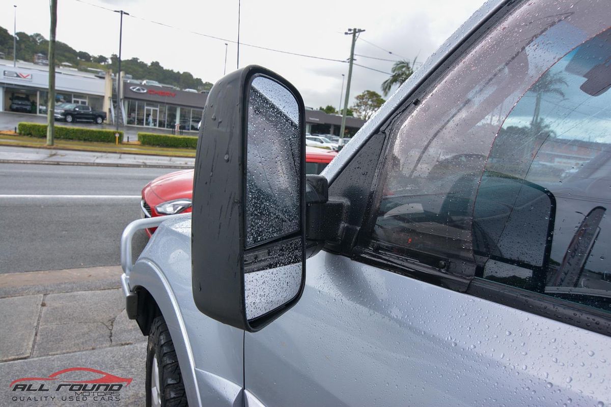 2010 Mitsubishi PAJERO PLATINUM EDITION NT MY10
