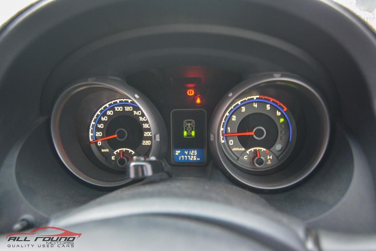 2010 Mitsubishi PAJERO PLATINUM EDITION NT MY10