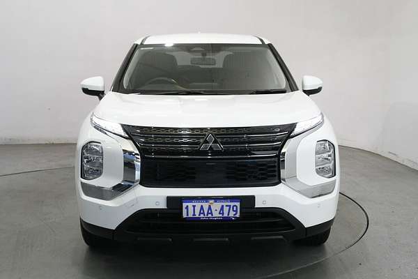 2023 Mitsubishi Outlander ES ZM
