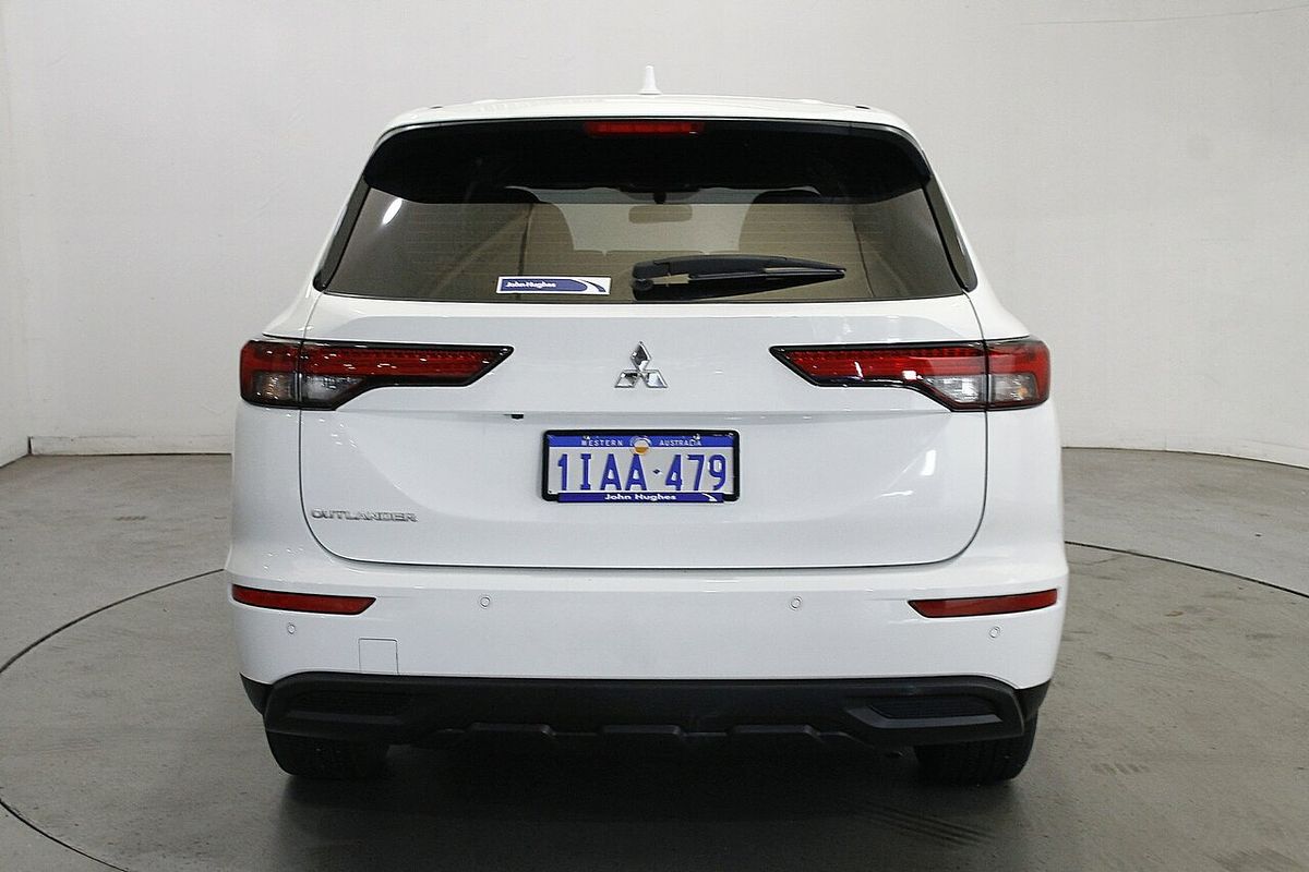 2023 Mitsubishi Outlander ES ZM