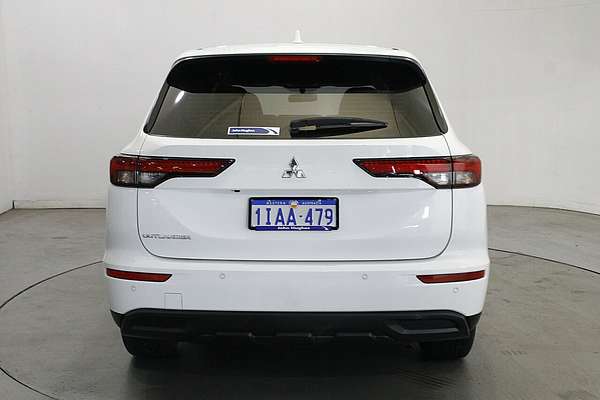 2023 Mitsubishi Outlander ES ZM