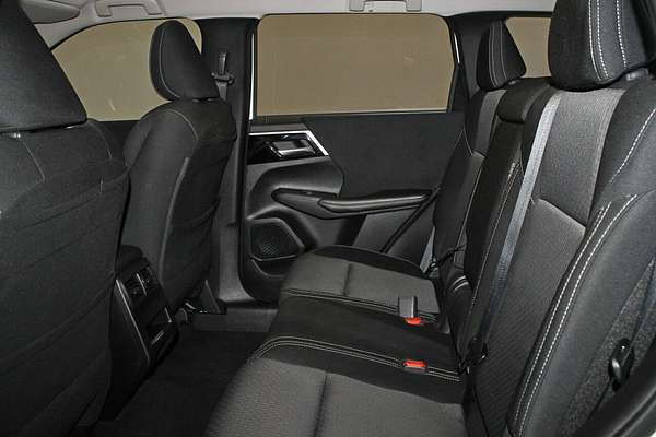 2023 Mitsubishi Outlander ES ZM