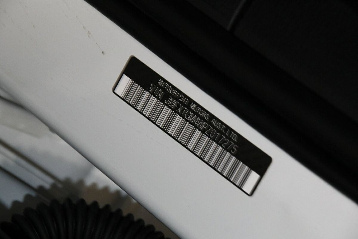 2023 Mitsubishi Outlander ES ZM