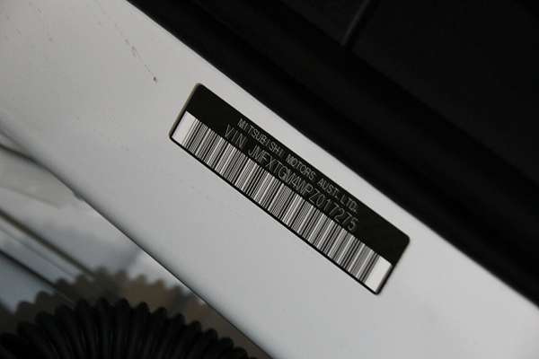 2023 Mitsubishi Outlander ES ZM