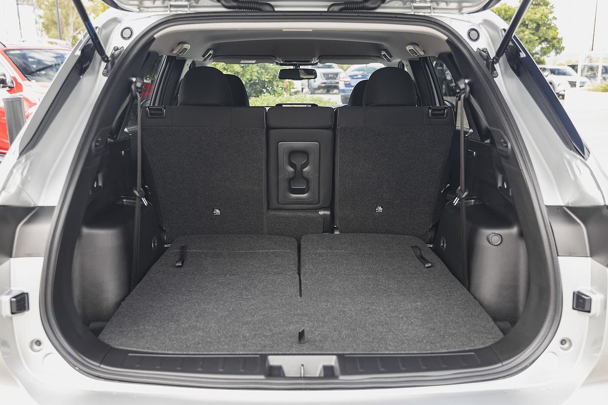 2024 Mitsubishi Outlander LS ZM