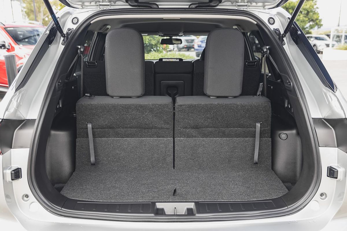 2024 Mitsubishi Outlander LS ZM