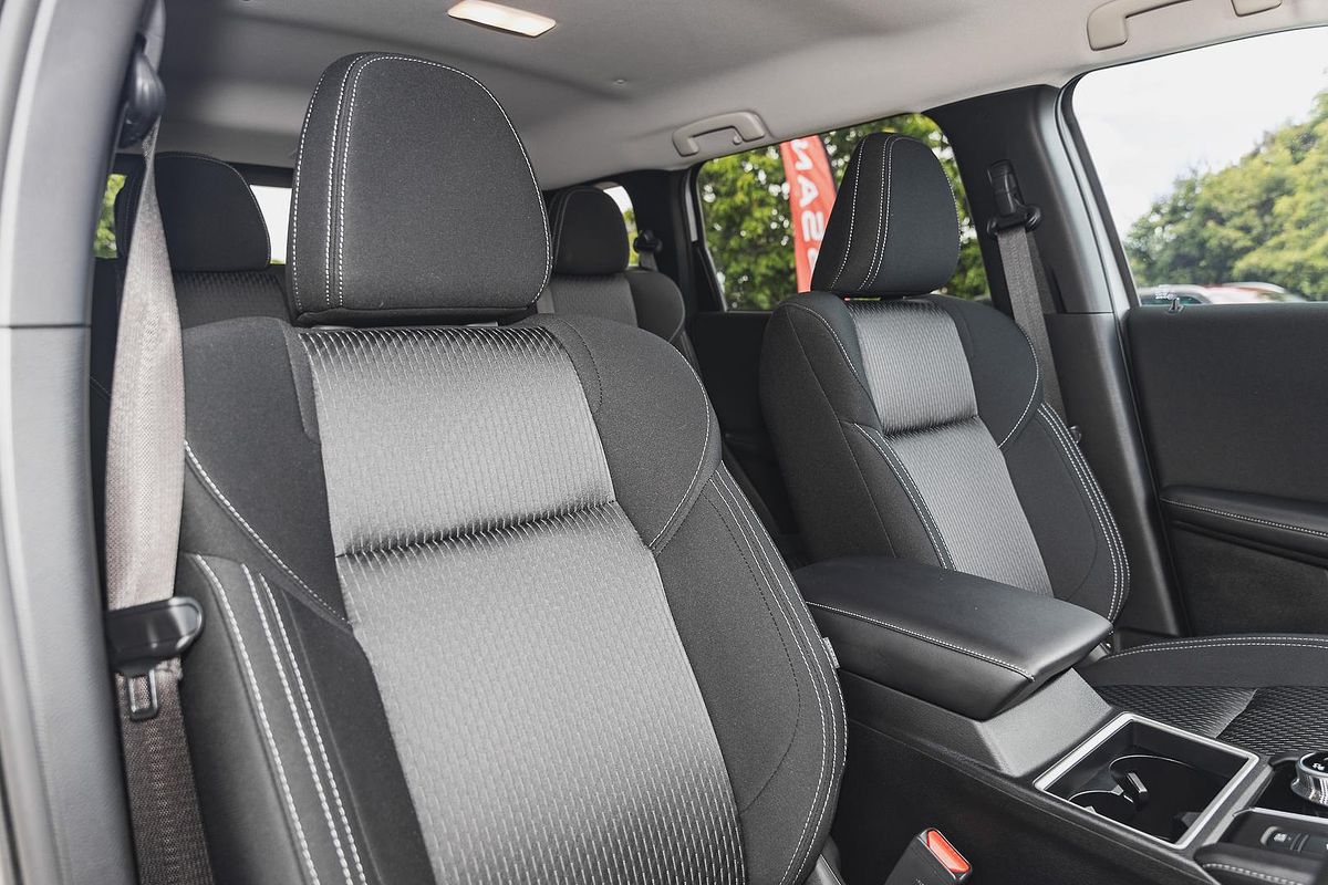 2024 Mitsubishi Outlander LS ZM