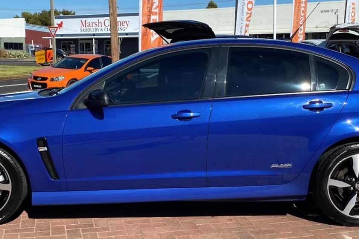 2016 Holden COMMODORE SV6 Black VF Series II