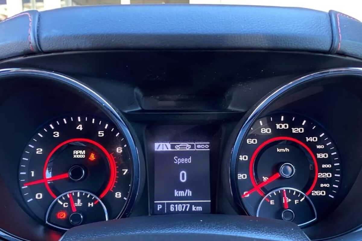 2016 Holden COMMODORE SV6 Black VF Series II