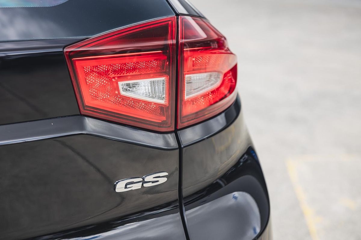 2017 MG GS Core SAS2