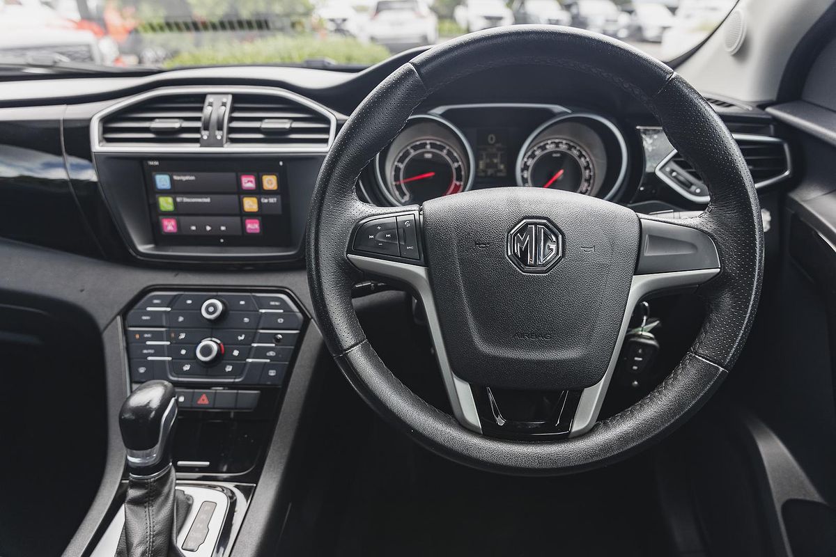 2017 MG GS Core SAS2