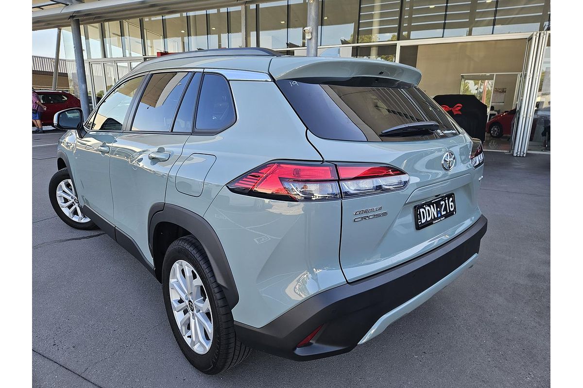 2024 Toyota Corolla Cross GXL MXGH15R