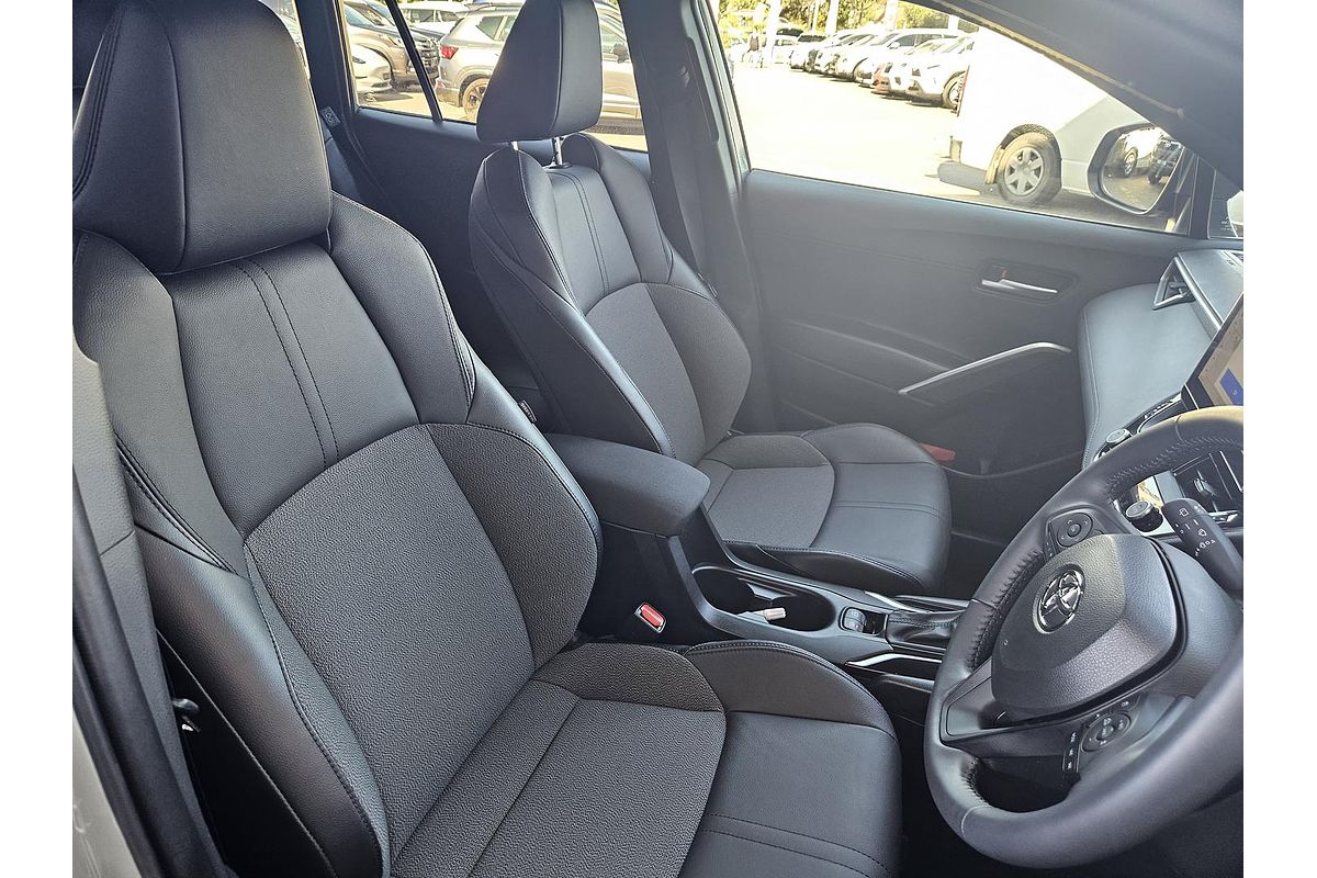 2024 Toyota Corolla Cross GXL MXGH15R