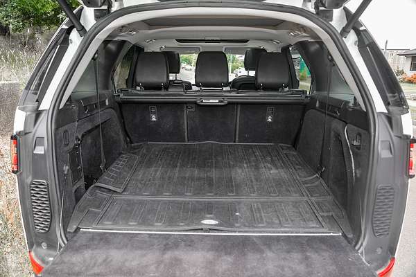 2018 Land Rover Discovery TD4 HSE Series 5