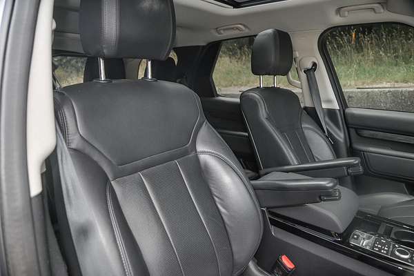 2018 Land Rover Discovery TD4 HSE Series 5