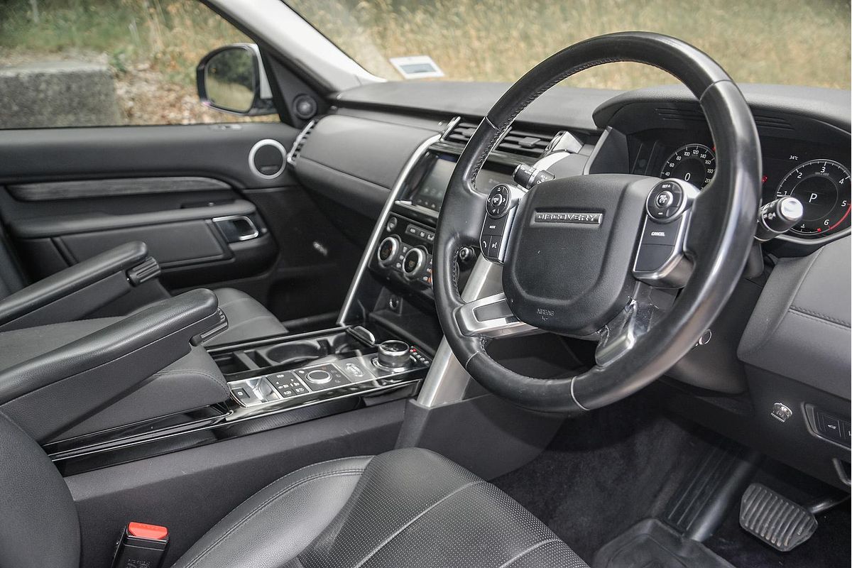 2018 Land Rover Discovery TD4 HSE Series 5