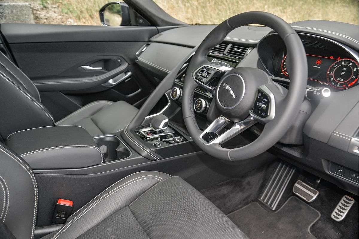 2023 Jaguar E-PACE P250 R-Dynamic HSE X540