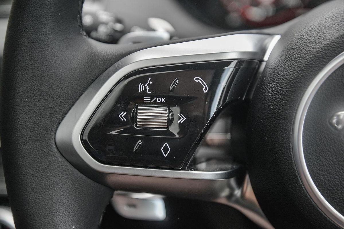 2023 Jaguar E-PACE P250 R-Dynamic HSE X540