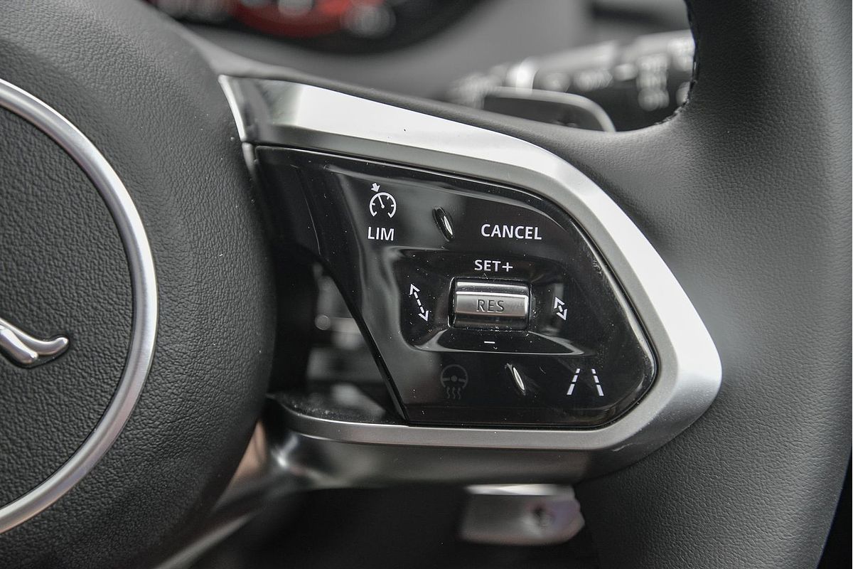 2023 Jaguar E-PACE P250 R-Dynamic HSE X540