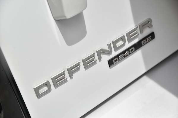 2020 Land Rover Defender 110 D240 SE L663