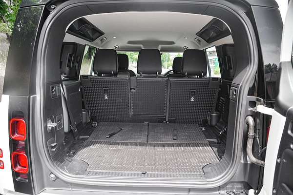 2020 Land Rover Defender 110 D240 SE L663