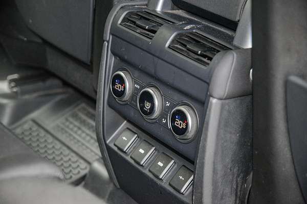 2020 Land Rover Defender 110 D240 SE L663