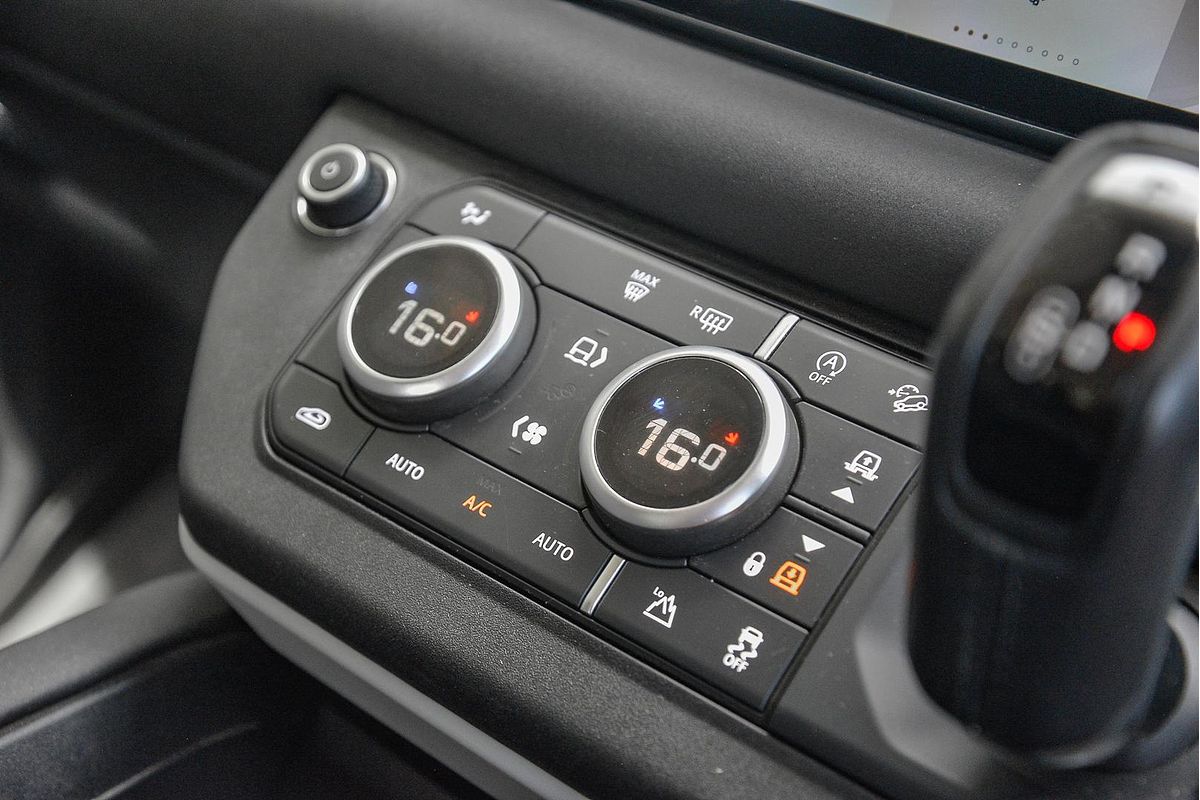 2020 Land Rover Defender 110 D240 SE L663