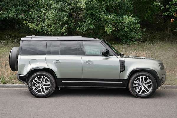 2024 Land Rover Defender 110 P400e X-Dynamic SE L663