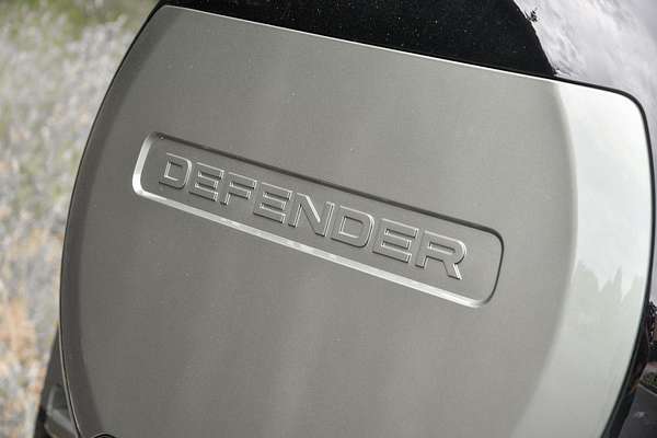 2024 Land Rover Defender 110 P400e X-Dynamic SE L663