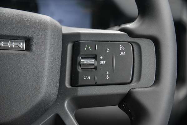 2024 Land Rover Defender 110 P400e X-Dynamic SE L663