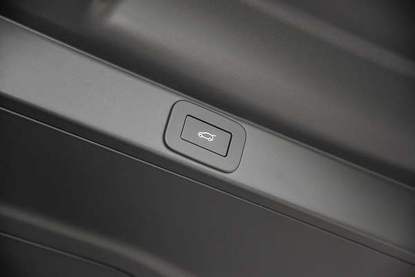 2024 Land Rover Range Rover P530 Autobiography L460 LWB