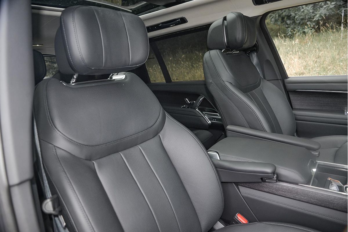 2024 Land Rover Range Rover P530 Autobiography L460 LWB