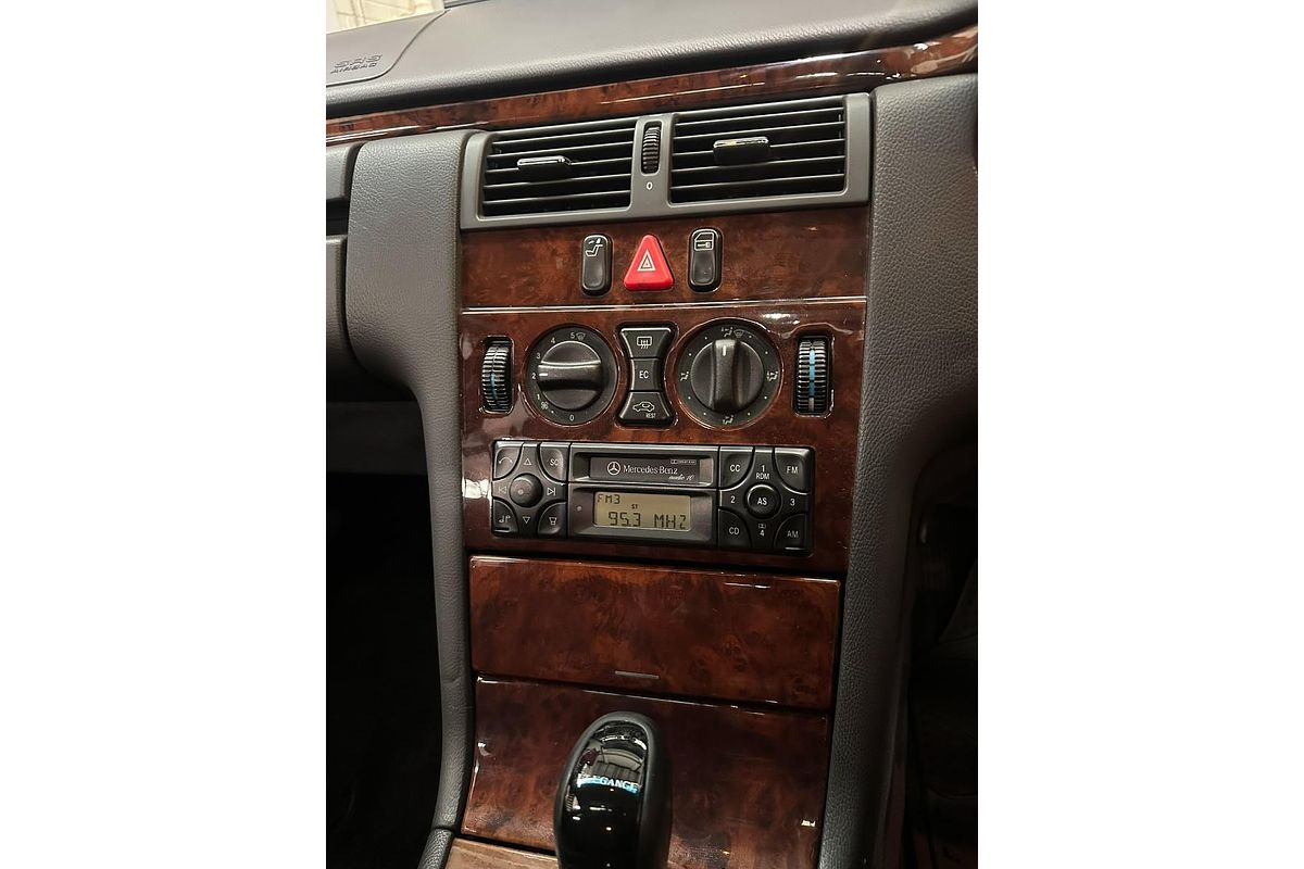 2002 Mercedes-Benz E-Class E200 Kompressor Elegance W210