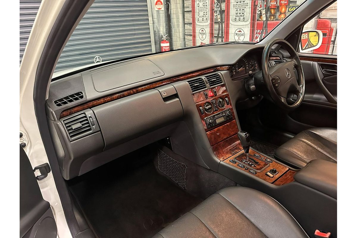 2002 Mercedes-Benz E-Class E200 Kompressor Elegance W210